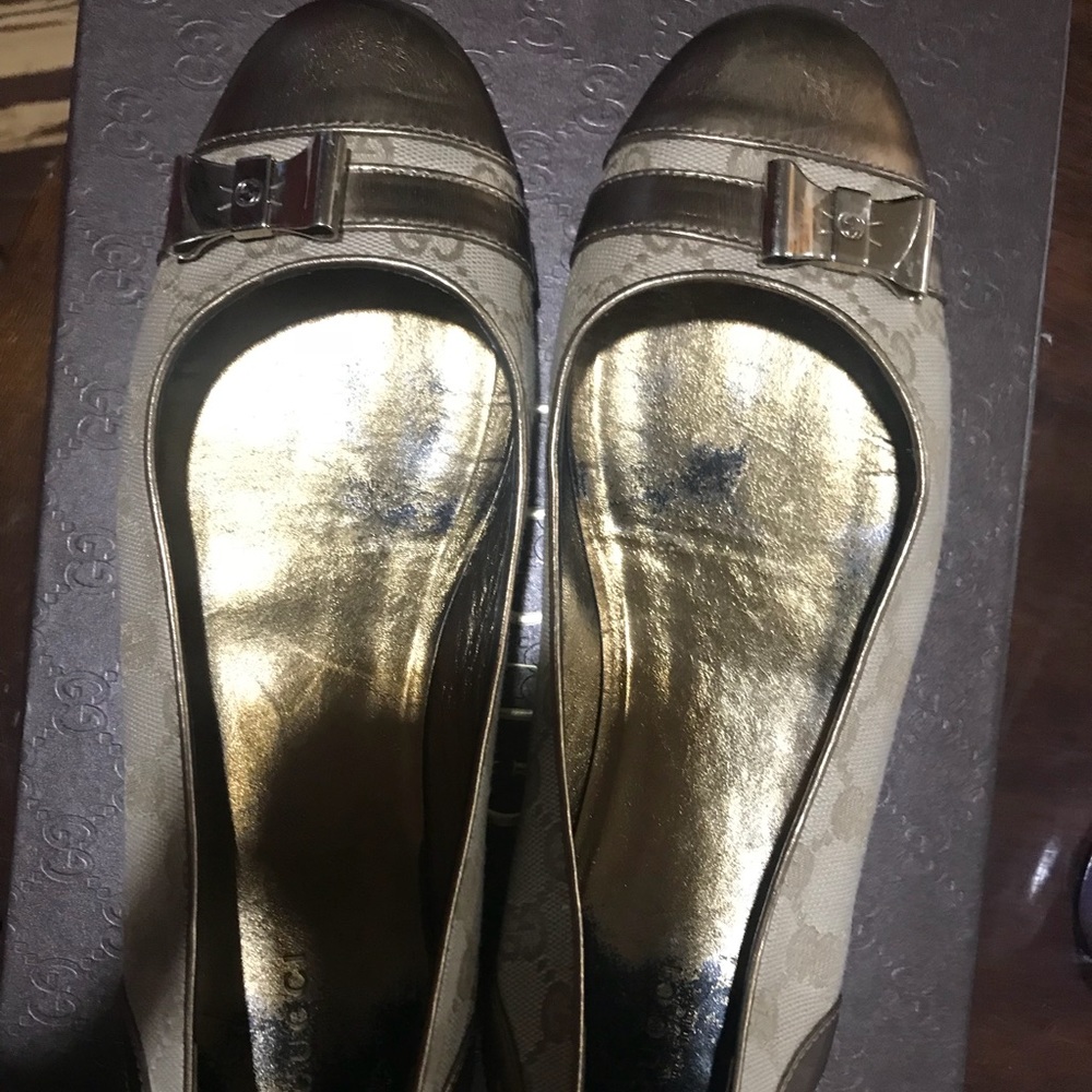 Gucci leather and canvas ballet flat